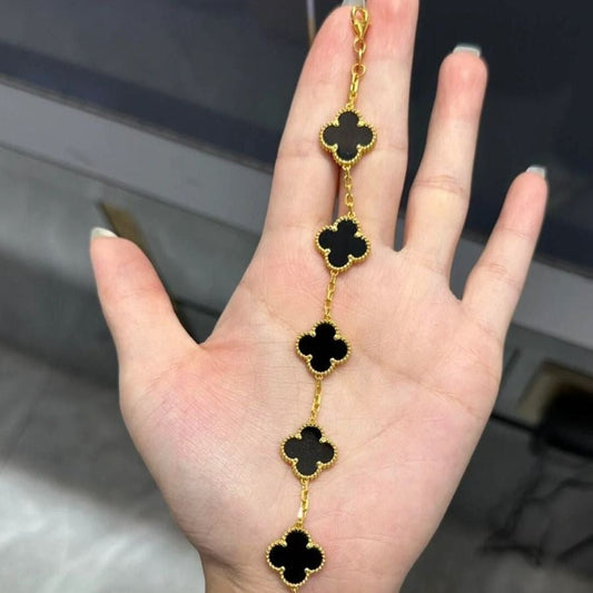 Hiç Çıkarma Yonca Bileklik Siyah