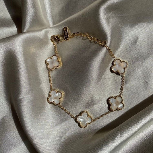 Hiç Çıkarma Yonca Bileklik Beyaz