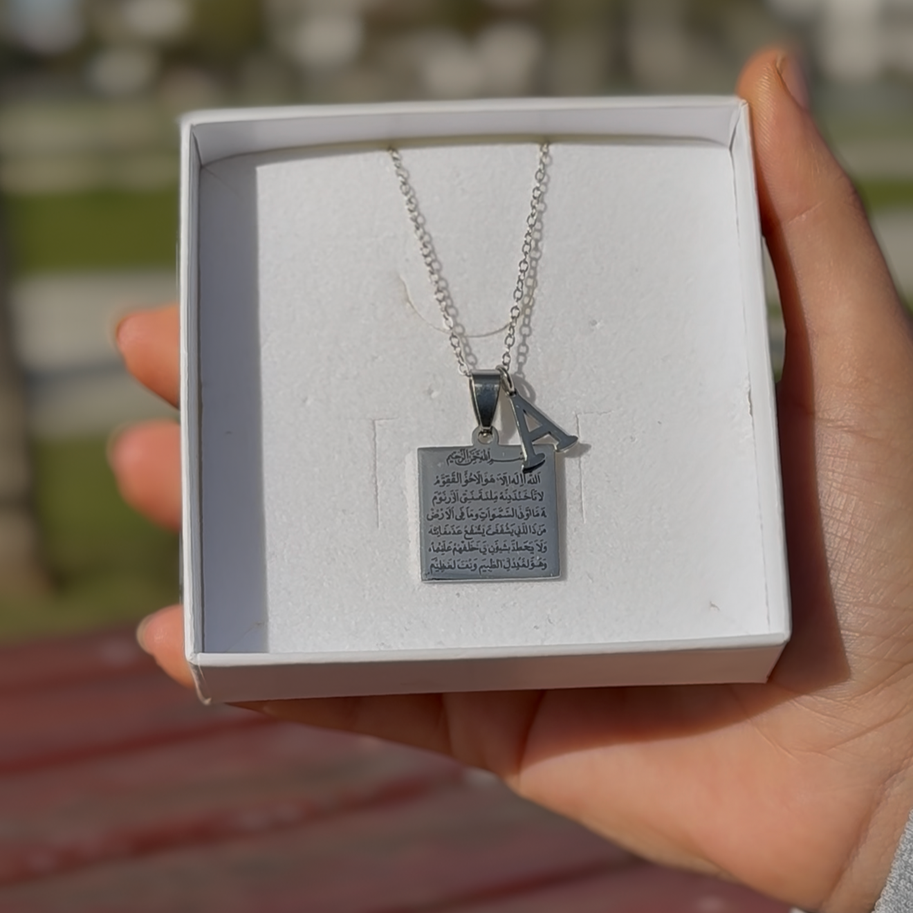 Ayetel Kürsi Gümüş Kaplama Kolye – Kişiye Özel Baş Harfli Model 2*2 Cm